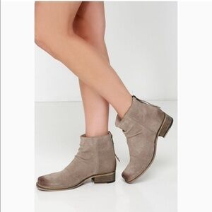 Seychelles Challenge Suede Ankle Booties Size 6.5